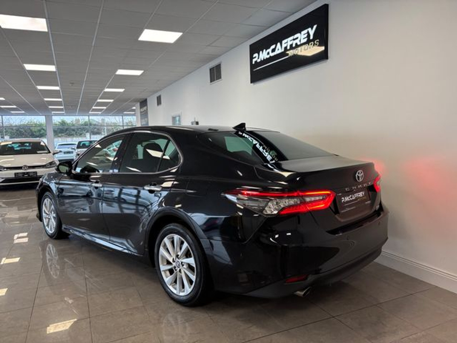 2021 Toyota Camry - image 3