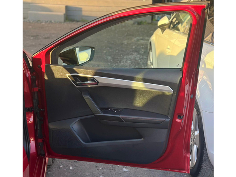 2021 SEAT Ibiza - image 6