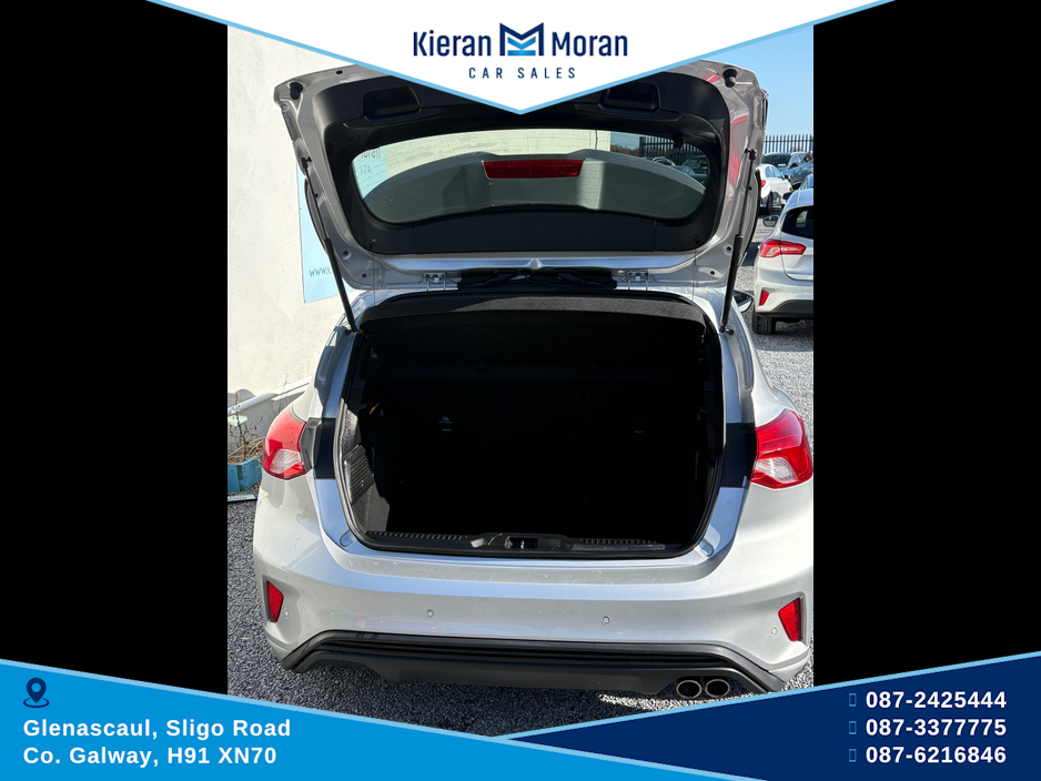 2019 Ford Focus - image 9