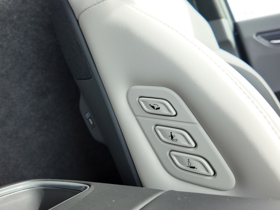 2026 Kia EV9 - image 29