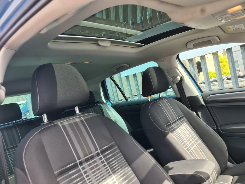 2016 Volkswagen Golf - image 14