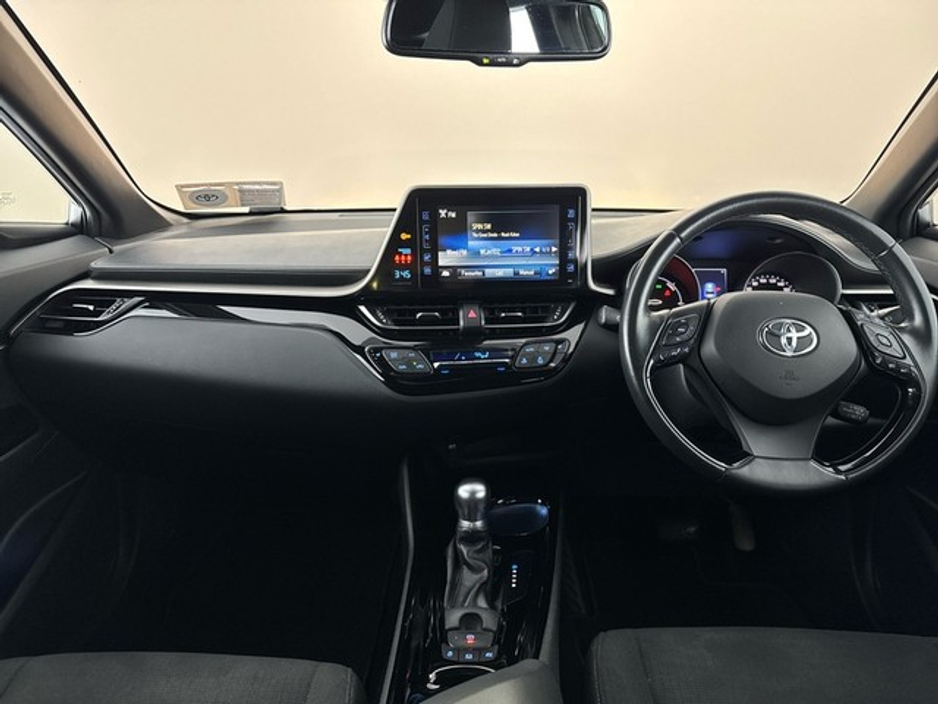 2019 Toyota C-HR - image 8