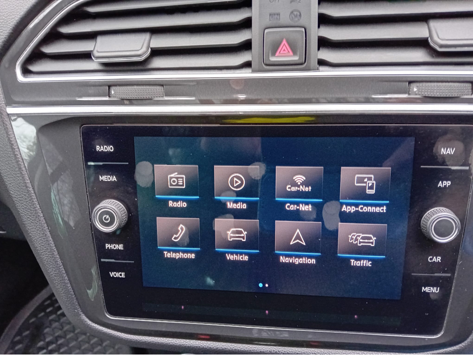 2020 Volkswagen Tiguan R-LINE 2.0 TDI  6 SPEED  150HP  SUV @ REDDY2DRIVE LTD €28,500