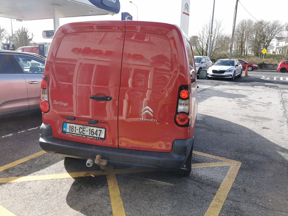 2018 Citroen Berlingo - image 4