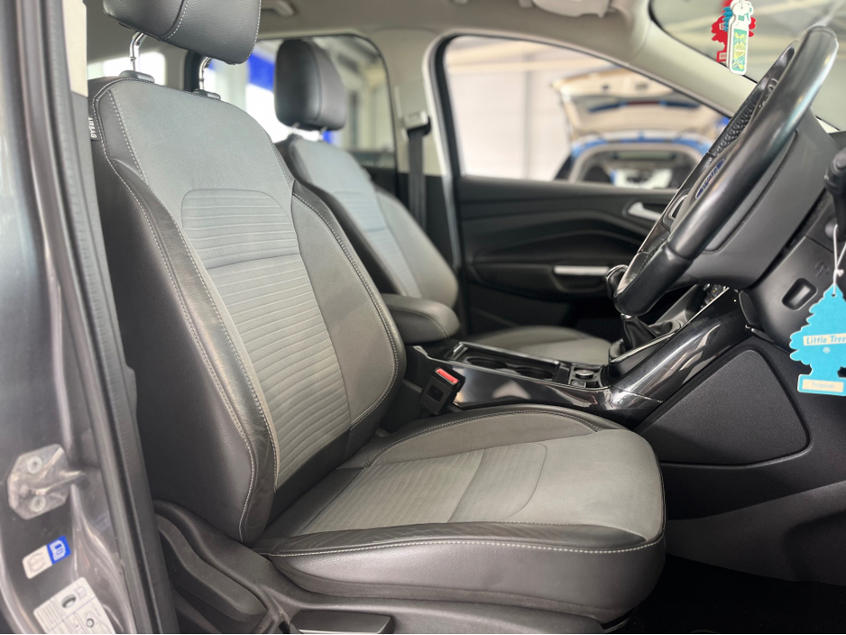 2017 Ford Kuga - image 12