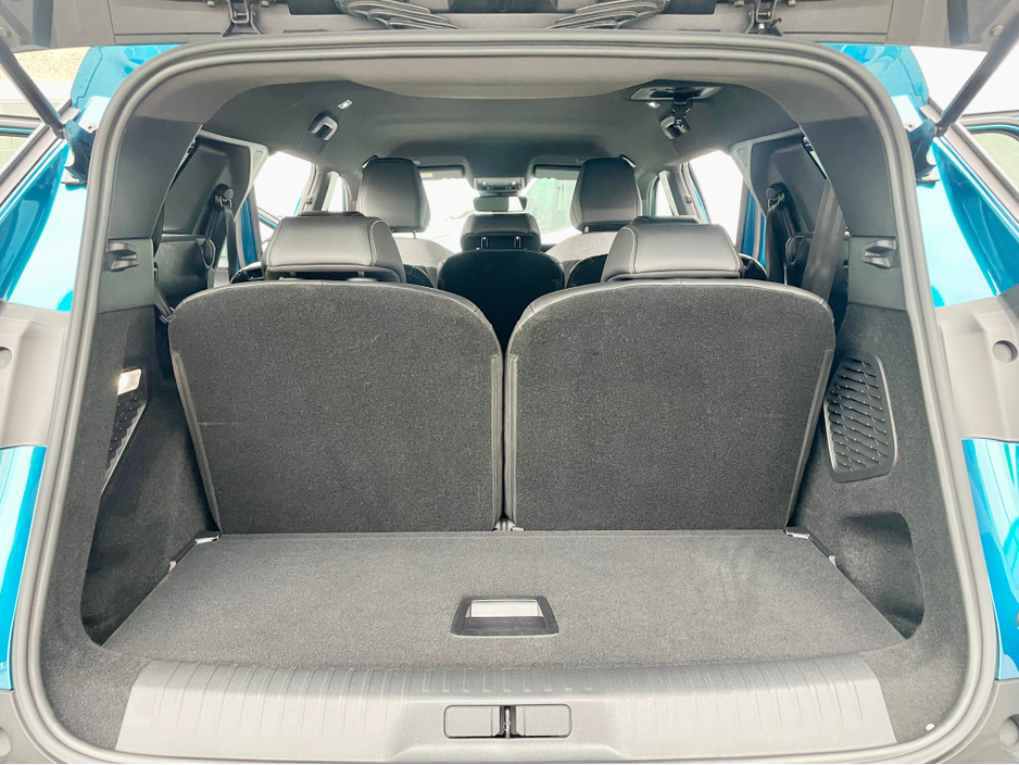 2025 Peugeot 5008 - image 26