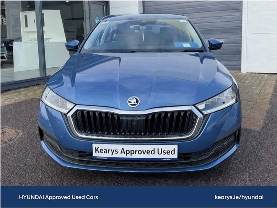 2021 Skoda Octavia - image 10