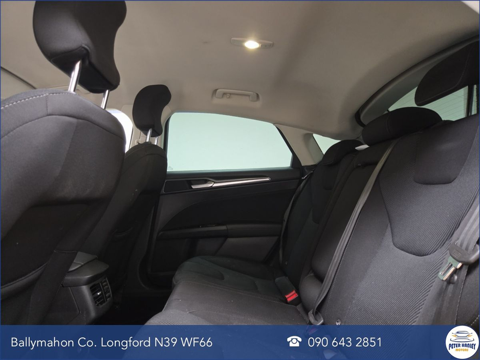 2016 Ford Mondeo - image 12