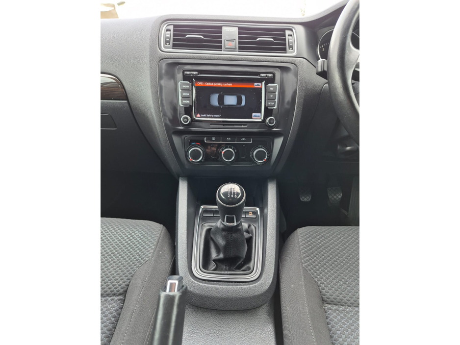 2015 Volkswagen Jetta - image 15