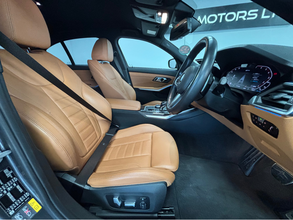 2020 BMW 3 Series - image 13
