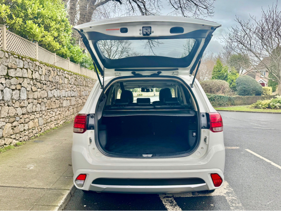 2016 Mitsubishi Outlander 2.0 GX4H PHEV 200BHP 5DR AUTO €13,900