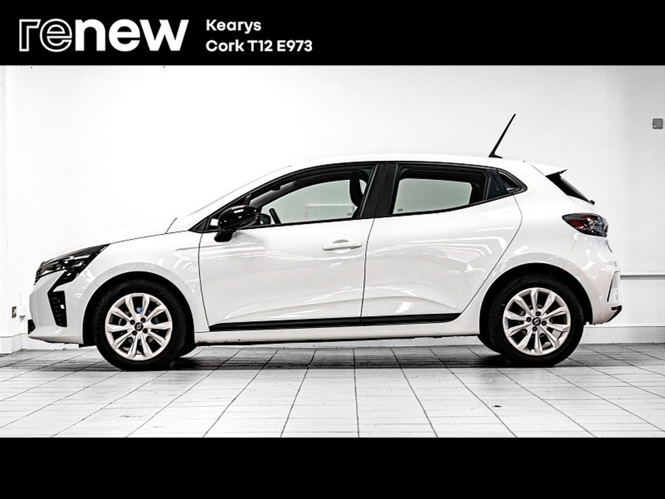 2025 Renault Clio - image 7