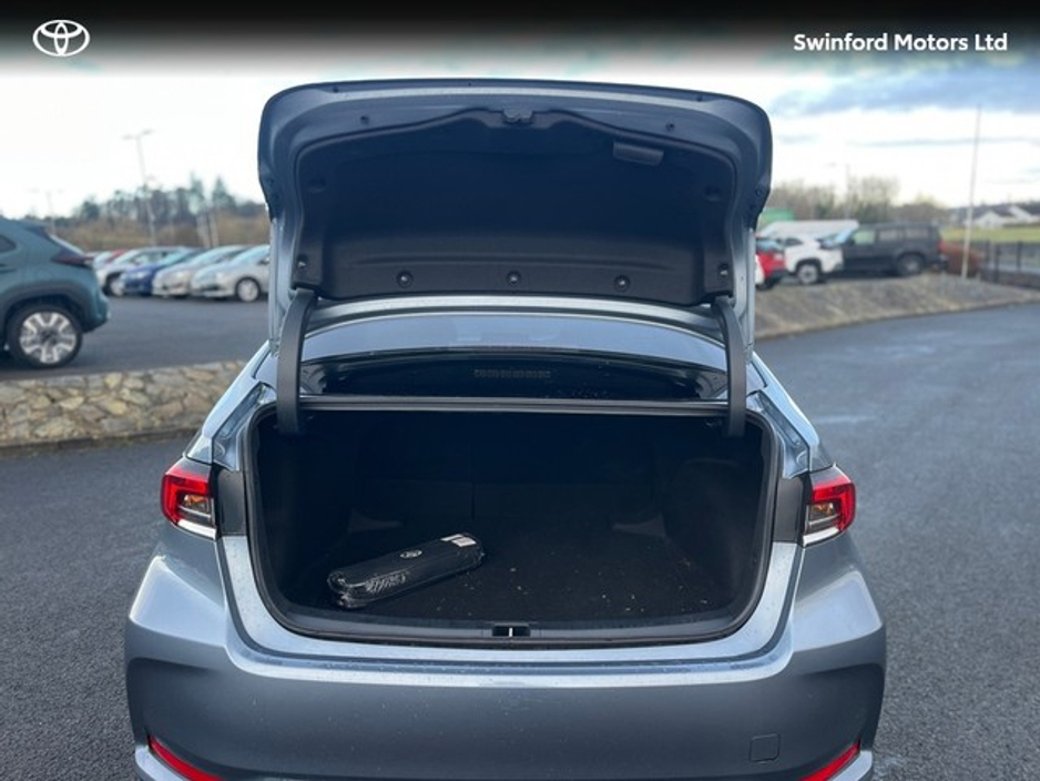 2022 Toyota Corolla HYBRID LUNA SP SPORT 4DR AUTO €27,500