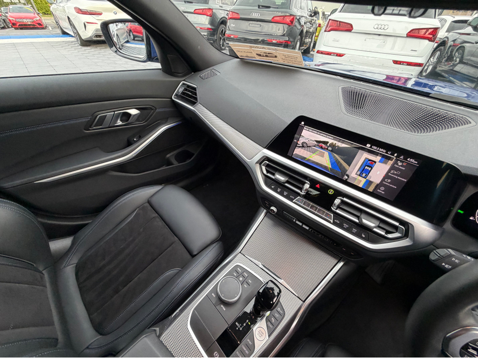 2020 BMW 3 Series - image 28