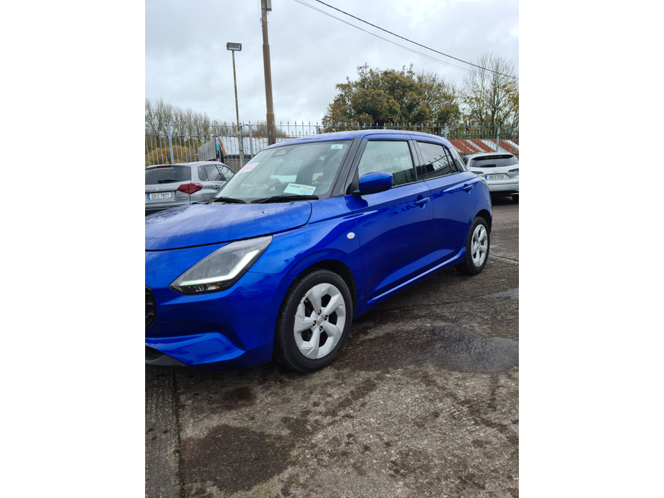 2025 Suzuki Swift - image 2