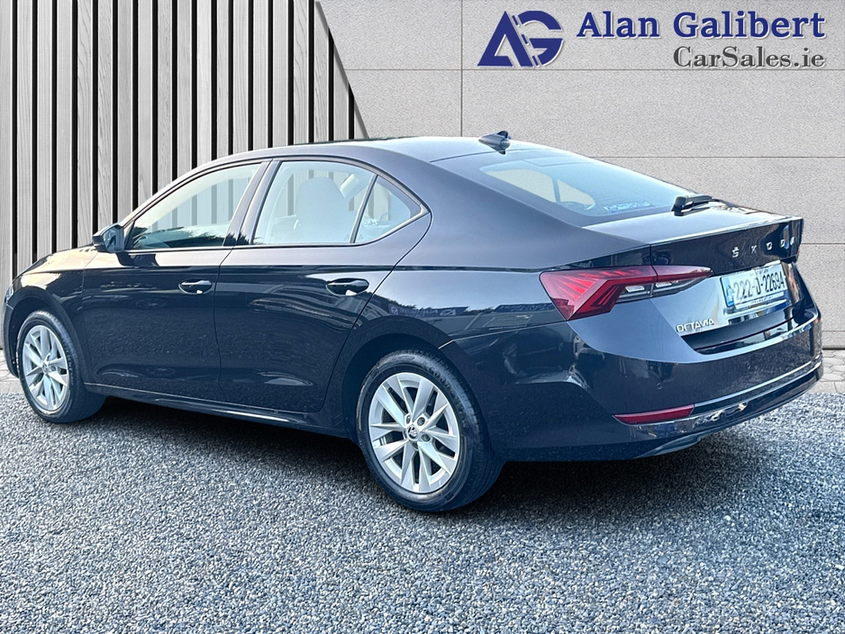 2022 Skoda Octavia AMBITION 2.0 TDI New Model €24,995