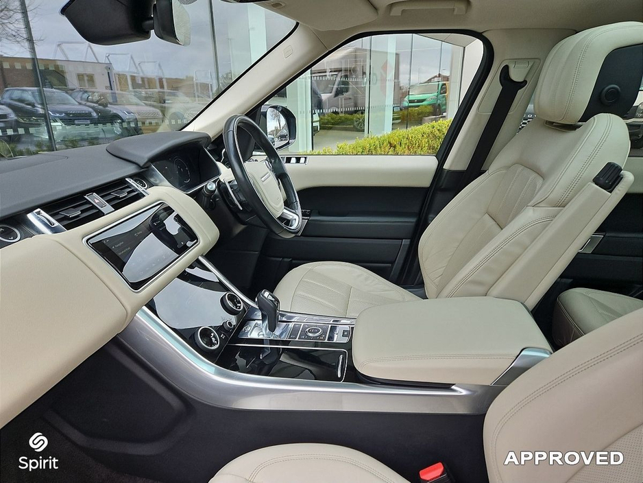 2021 Land Rover Range Rover Sport - image 3