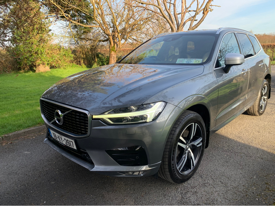 2019 Volvo XC60 - image 3