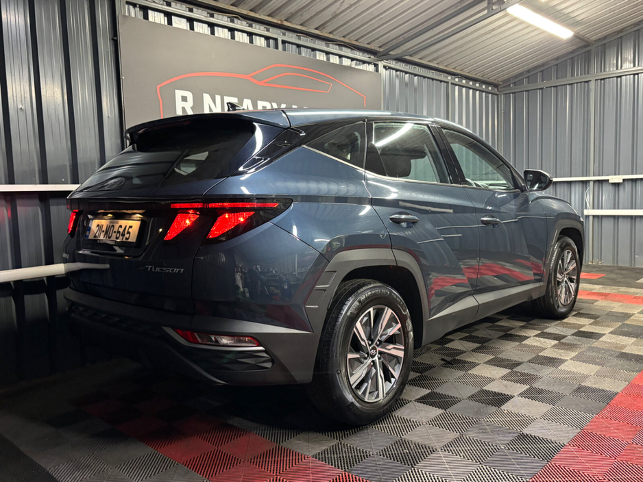 2021 Hyundai Tucson - image 3