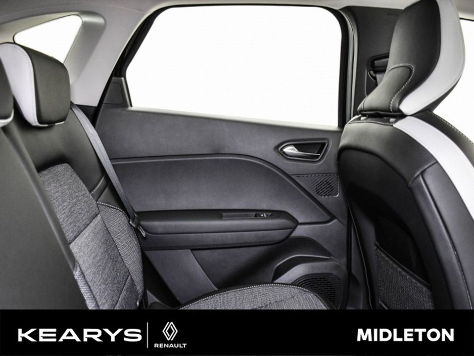 2021 Renault Clio - image 7