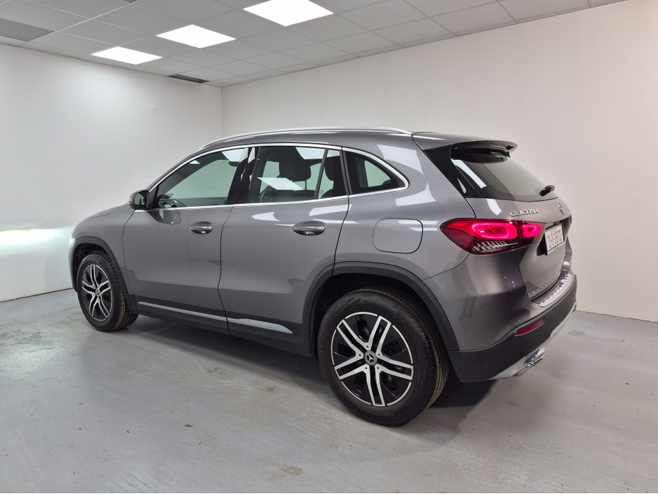 2021 Mercedes-Benz GLA Class - image 8