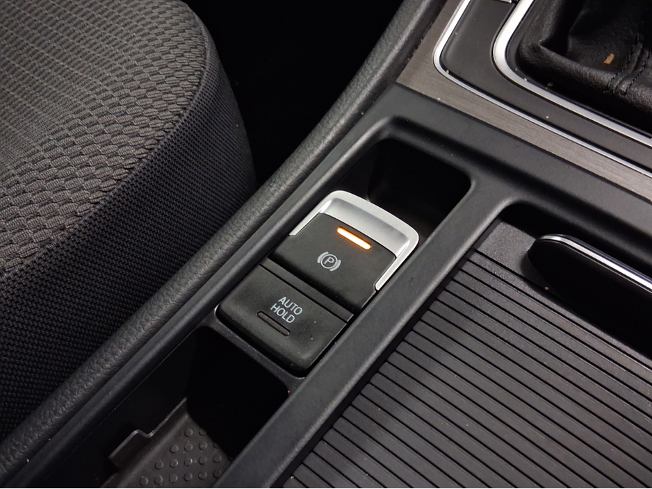 2013 Volkswagen Golf **AUTO - LOW KMS** €10,995