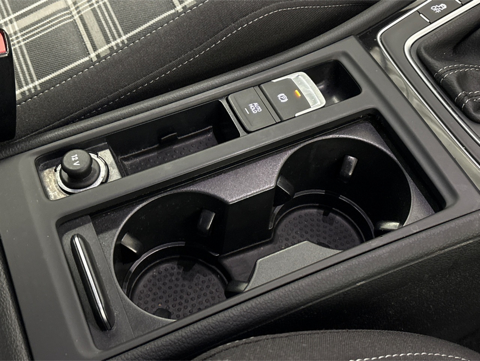 2019 Volkswagen Golf 2.0 TDI GTD DSG**DIGITAL DASH**TOUCH SCREEN MEDIA DISPLAY**REVERSE CAMERA**PARKING SENSORS**FRONT HEATED SEATS**DRIVE MODES**DUAL CLIMATE CONTROL**UPGRADED ALLOYS**KEYLESS START**FINANCE AVAILABLE** €24,995