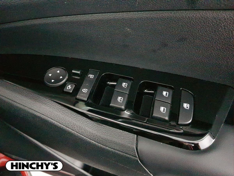 2023 Kia Sportage - image 21