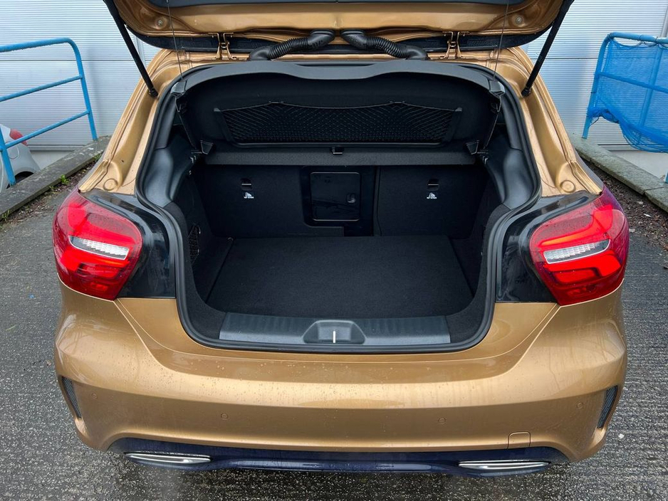 2018 Mercedes-Benz A Class A180 AMG-LINE 1.6 AUTO // OPENING PAN ROOF // BLUETOOTH MUSIC // 18" DIAMOND CUT ALLOYS €21,900