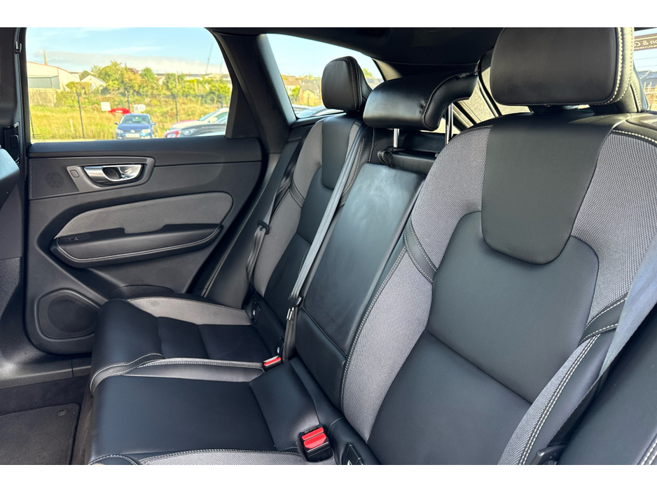 2023 Volvo XC60 + B4 MHEV AWD AUTO PLUS €59,200