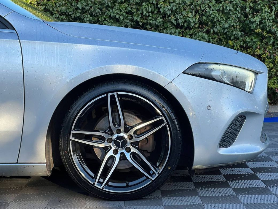 2020 Mercedes-Benz A Class A200d EXCLUSIVE AUTO // FULL SERVICE HISTORY // VIRTUAL COCKPIT // NEW 19" AMG ALLOYS // HEATED POWERED SEATS €26,900