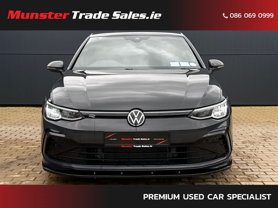 2023 Volkswagen Golf - image 4