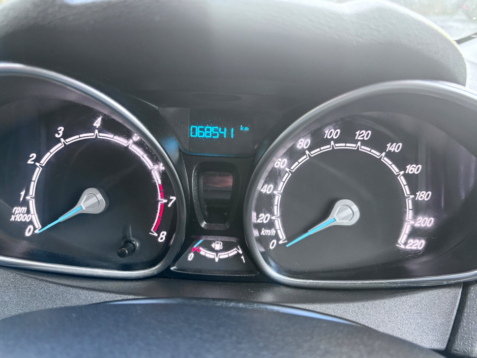 2017 Ford Fiesta - image 11