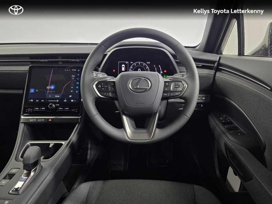 2025 Lexus LBX - image 10