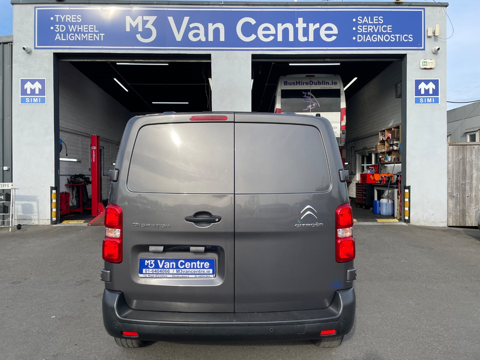 2019 Citroen Dispatch - image 10