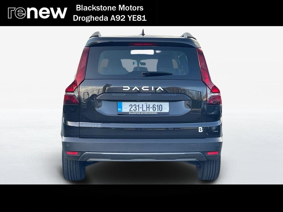 2023 Dacia Jogger - image 10