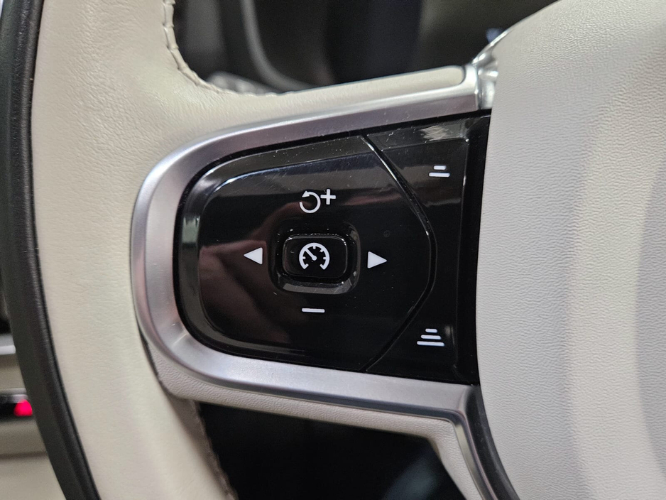 2022 Volvo V60 PHEV T8 (455hp) Ultimate Dark AWD €27,950