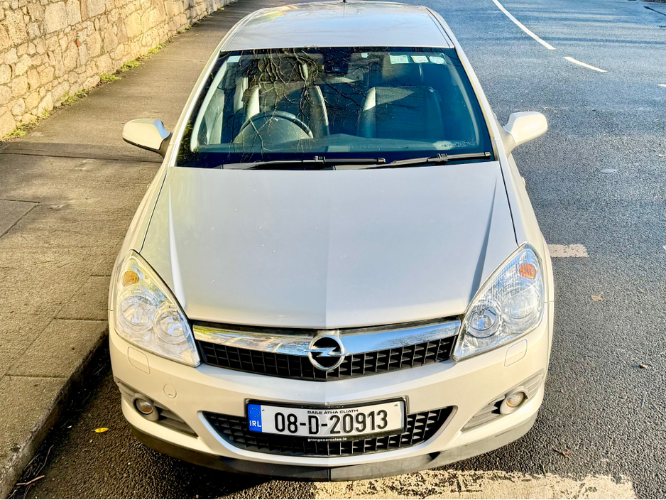 2008 Opel Astra SPORT DESIGN 1.6 I 16V!! NEW NCT !! €2,950