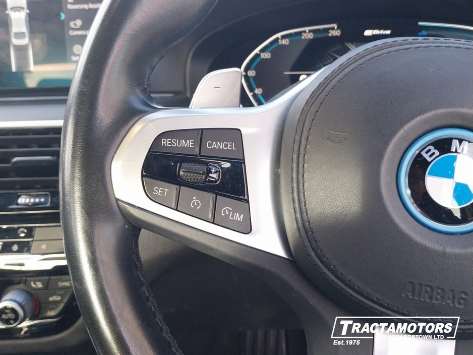 2023 BMW 5 Series - image 26