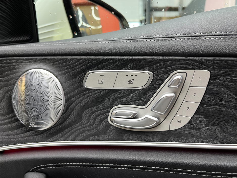 2019 Mercedes-Benz E Class €28950 2019 MERCEDES-BENZ E350 AV SP 2.0 AUTOMATIC / CRUISE CONTROL / 360° PARKING CAMERA / ELECTRIC MEMORY & HEATED SEATS / PADDLE SHIFTERS / AMBIENT LIGHTS / PANORAMIC SUNROOF €28,950