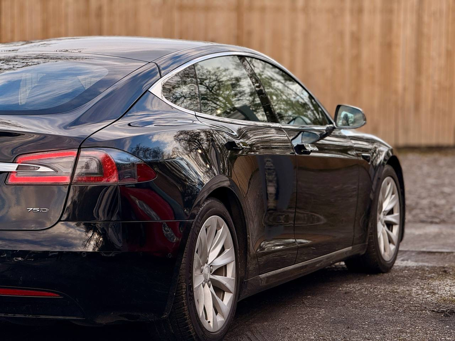 2018 Tesla Model S - image 22