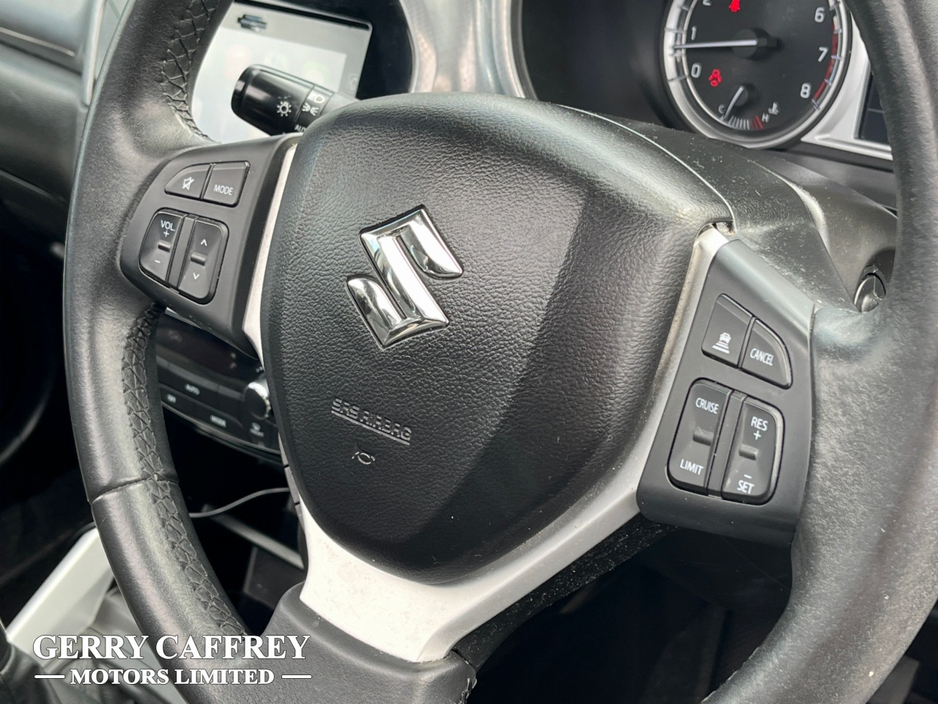 2016 Suzuki Vitara - image 17