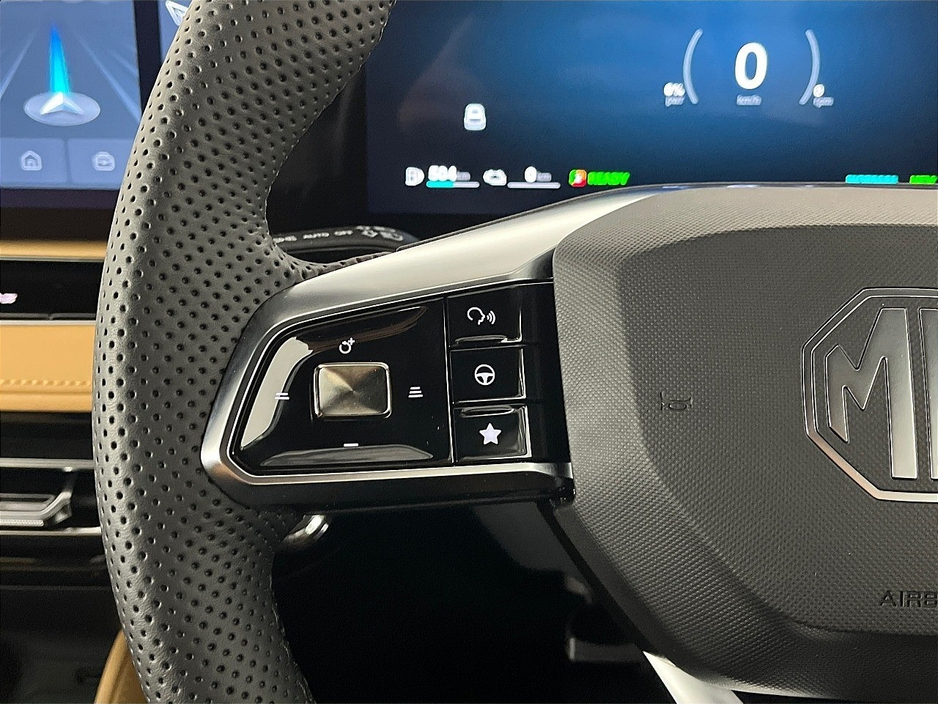 2025 MG HS - image 24