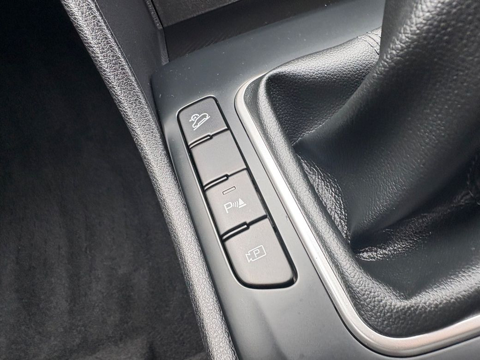 2022 Kia Sportage Premium Spec 1.6d 18inch alloys , *warranty till 2029* Multi-Function Steering Wheel, Climate Control, Lane Departure Warning, Rear Parking Sensors €31,900