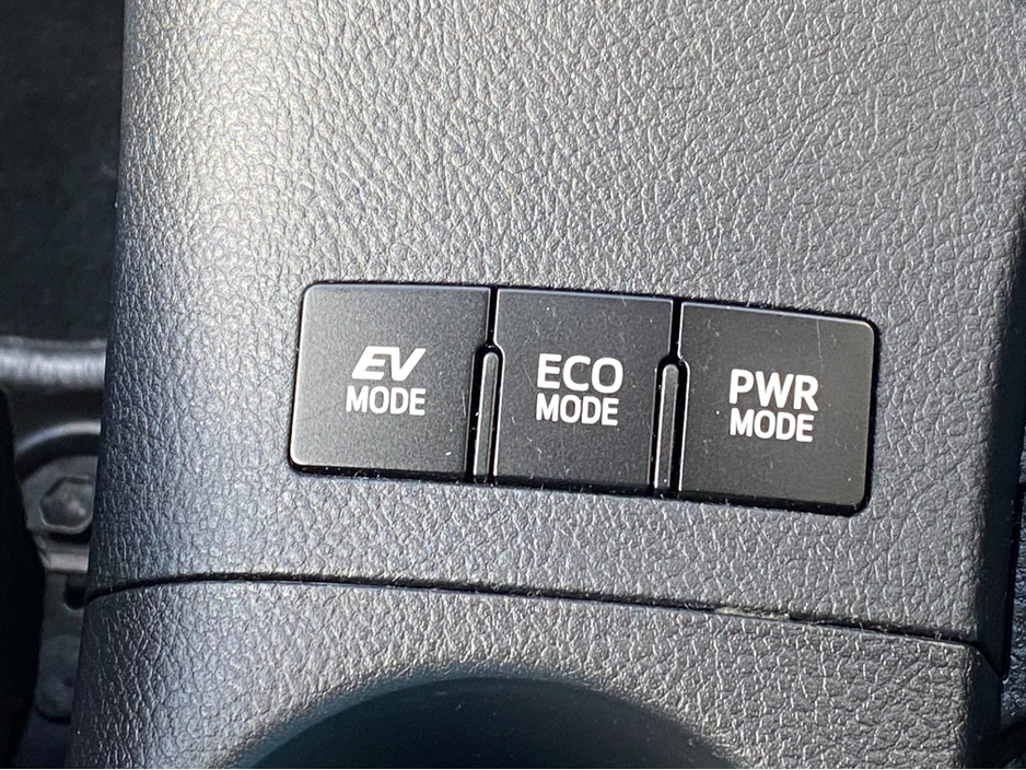 2018 Toyota Auris HYBRID LUNA SPORT@ WALTONS GARAGE RANELAGH €17,950