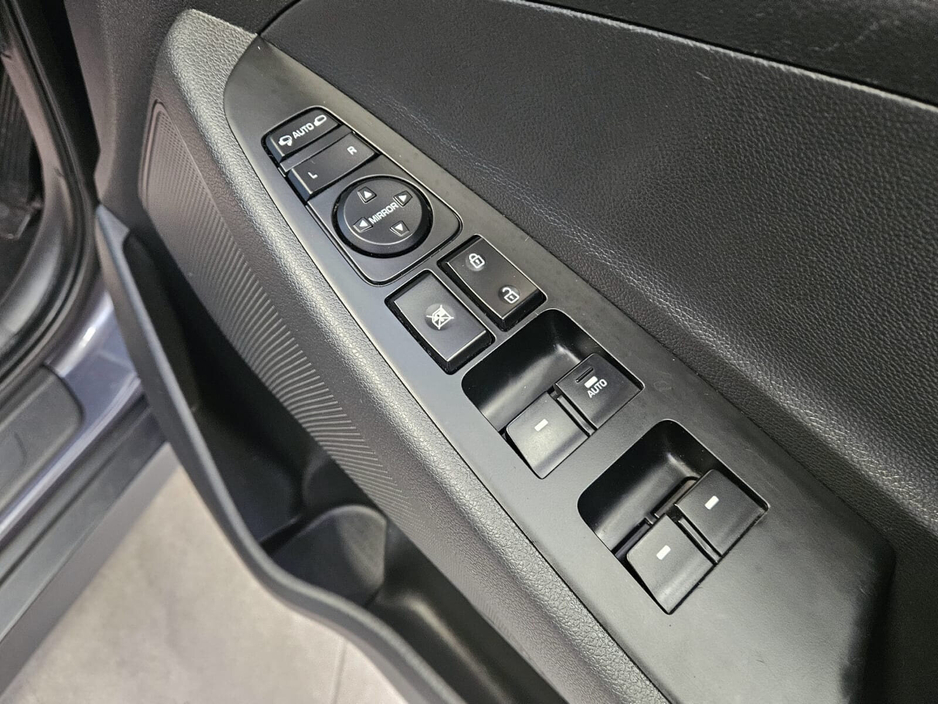 2017 Hyundai Tucson - image 7