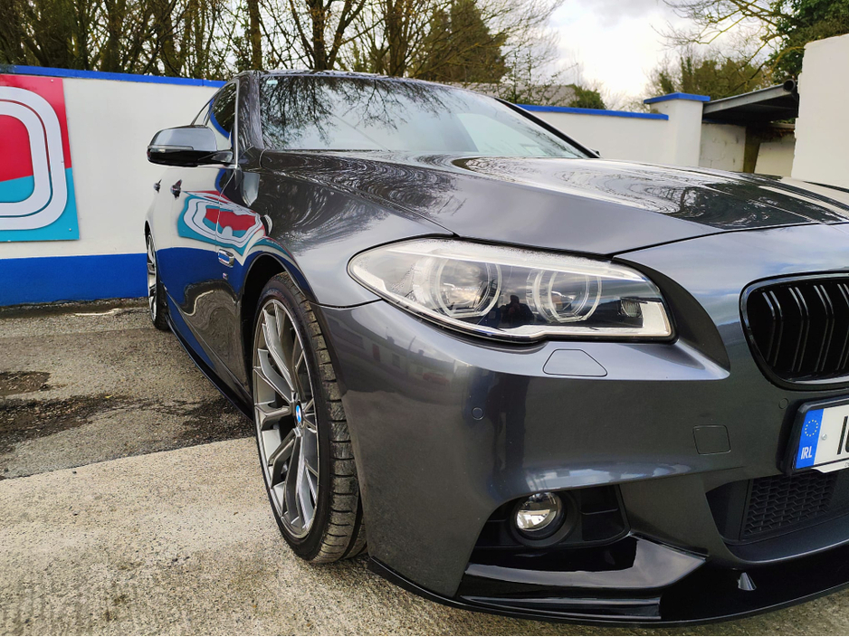 2016 BMW 5 Series - image 13