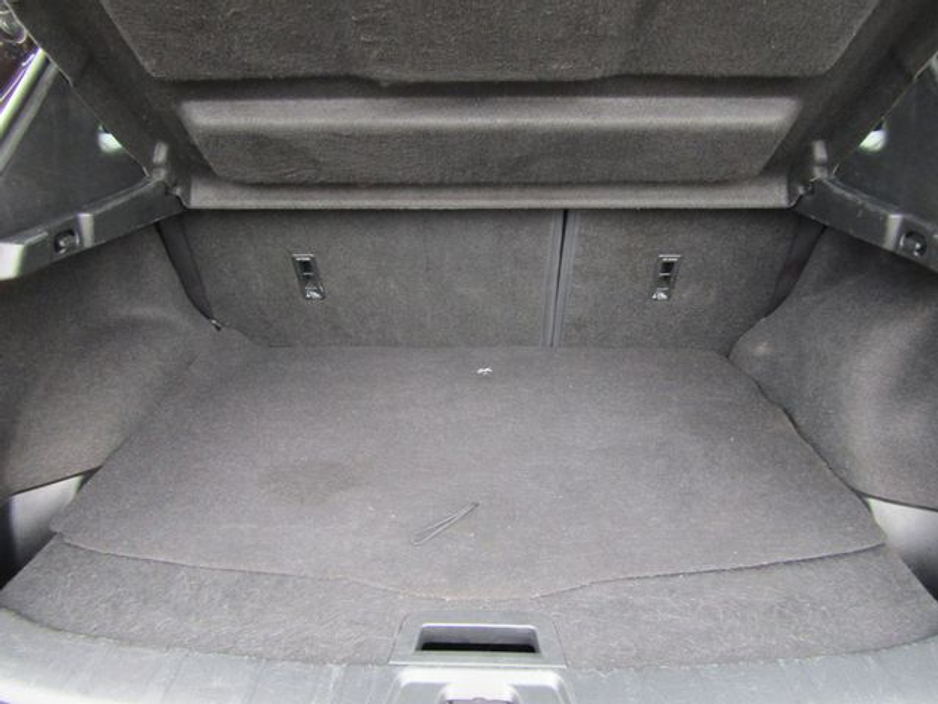 2014 Nissan Qashqai - image 32