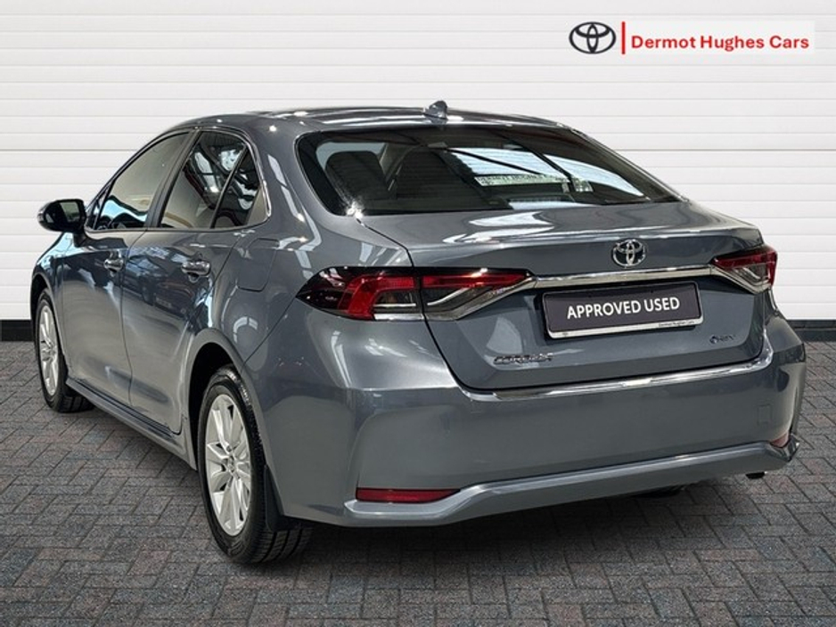 2025 Toyota Corolla SALOON LUNA HYBRID AUTO €31,750