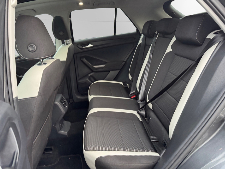 2018 Volkswagen T-Roc SPORT 1.5 TSI MANUAL GLASS ROOF €17,999